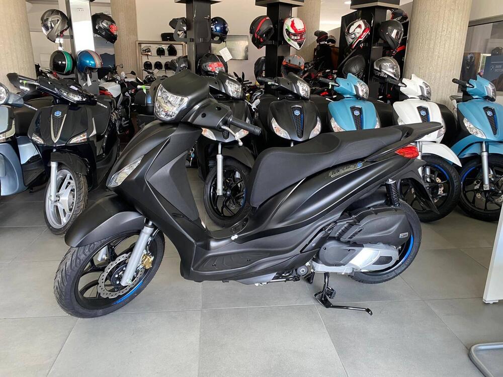 Piaggio Medley 125 S (2025) (2)
