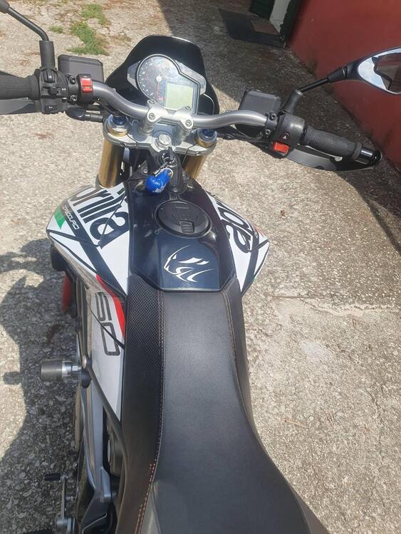 Aprilia Dorsoduro 750 ABS (2009 - 17) (2)