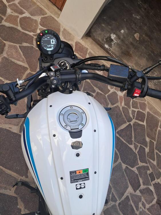 Yamaha XSR 700 (2022 - 25) (3)