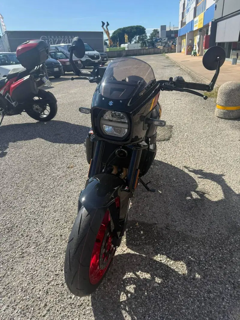 Suzuki GSX-8TT (2025 - 26) (2)