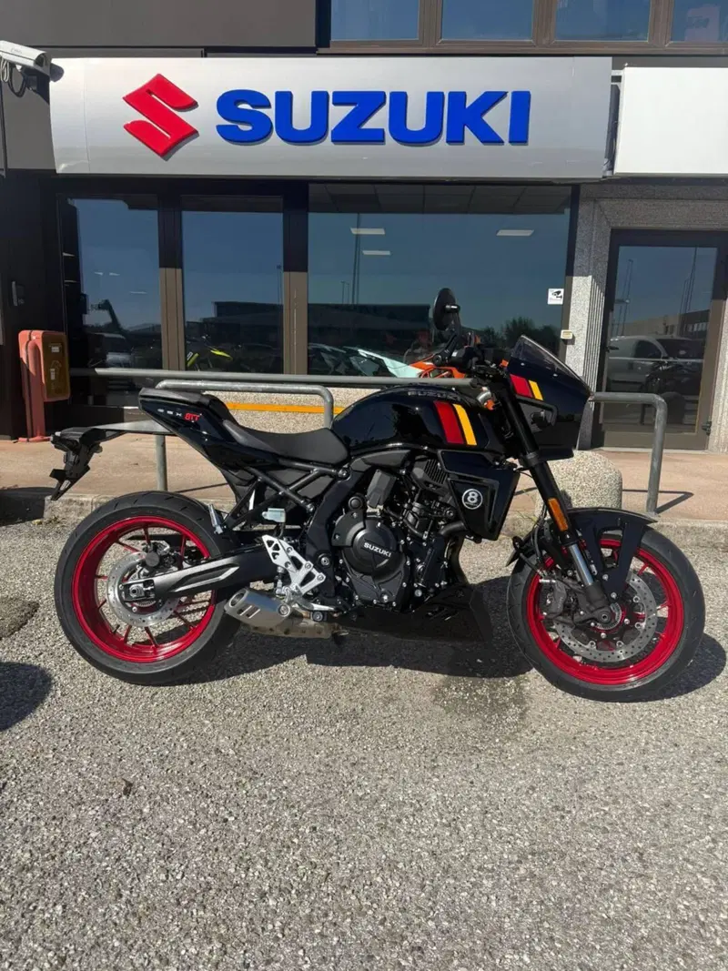 Suzuki GSX-8TT (2025 - 26)
