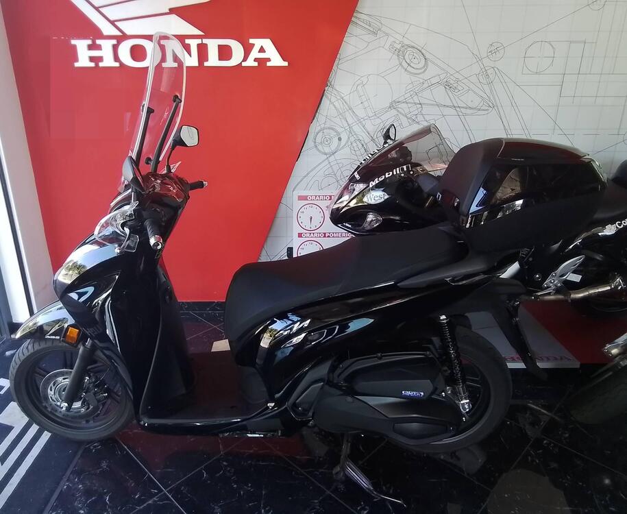 Honda SH 350 (2021 - 24) (2)