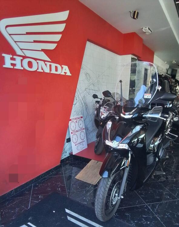 Honda SH 350 (2021 - 24) (3)