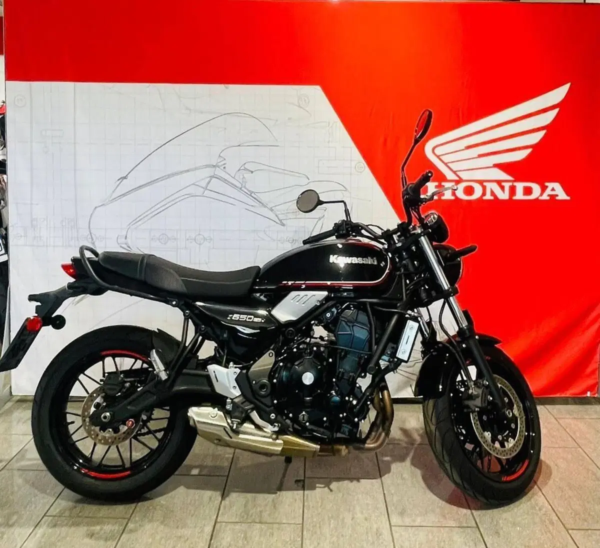 Kawasaki Z 650 RS (2022 - 24)