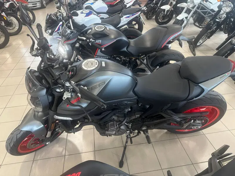 Ducati Monster 937 + (2021 - 25) (2)