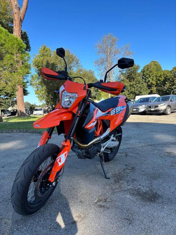 KTM 690 SMC R (2023 - 25) (4)