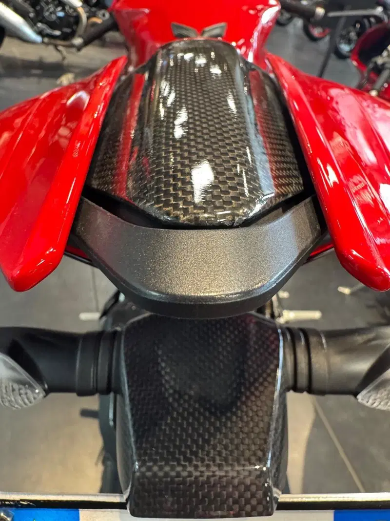Ducati 1299 Panigale S Anniversario (2016) (13)