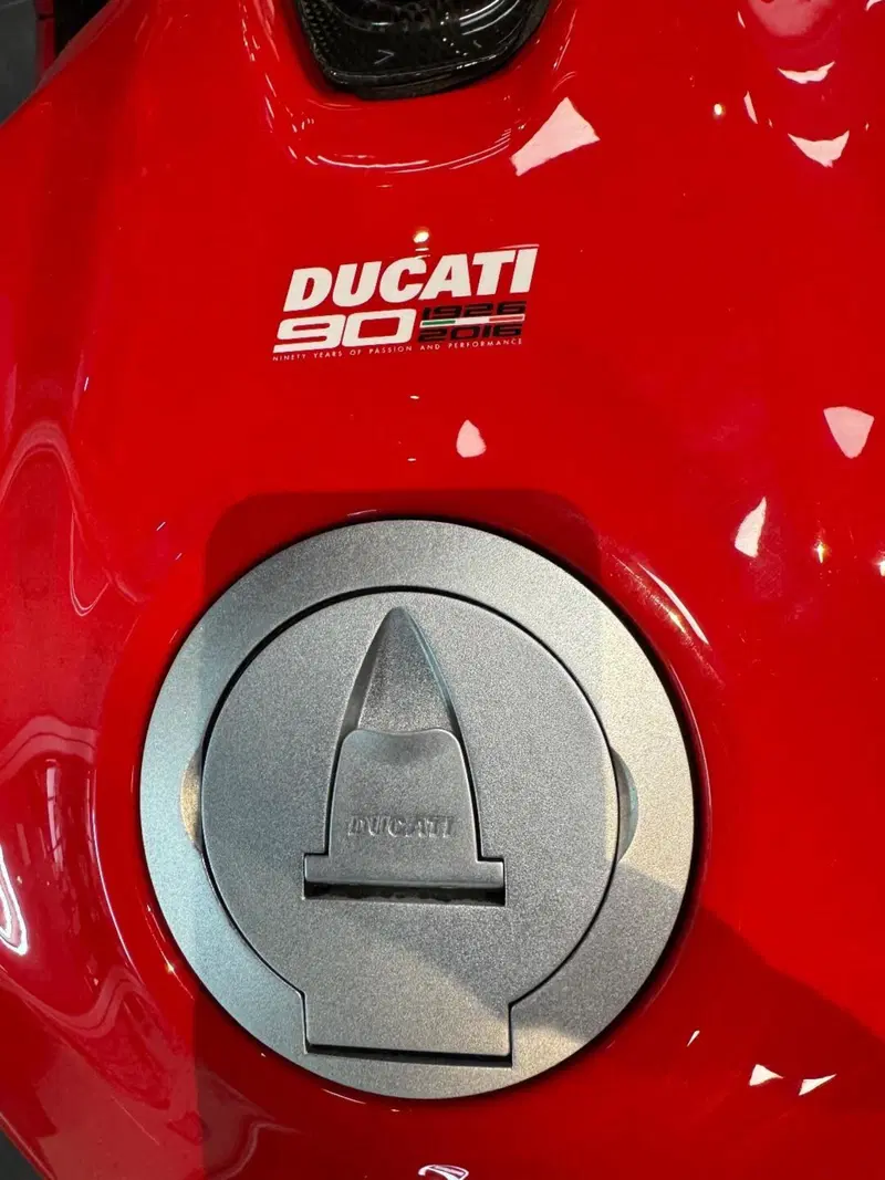 Ducati 1299 Panigale S Anniversario (2016) (16)