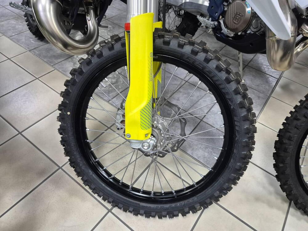 Husqvarna TC 125 (2024) (2)