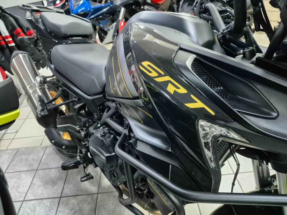 QJ Motor SRT 900 SX (2025) (3)