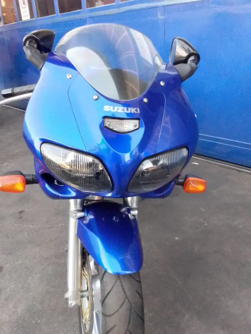 Suzuki SV 650 S (1999 - 02) (4)