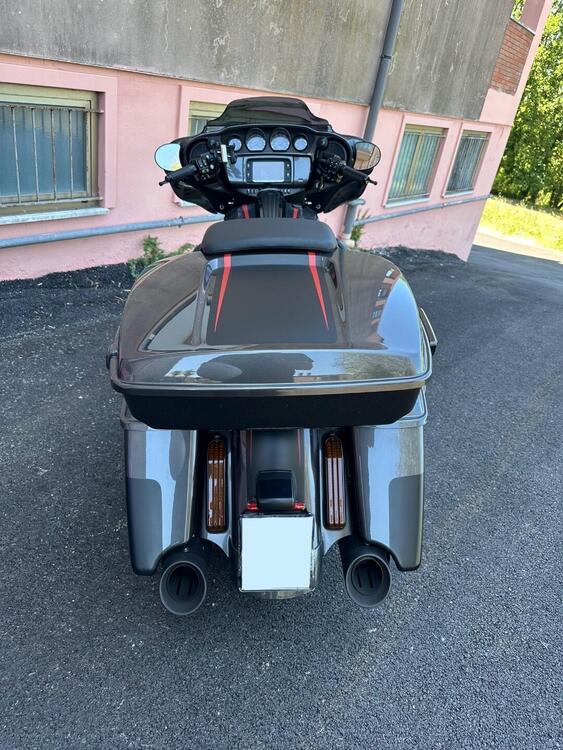 Harley-Davidson 117 Street Glide (2018 - 20) - FLHXSE (2)