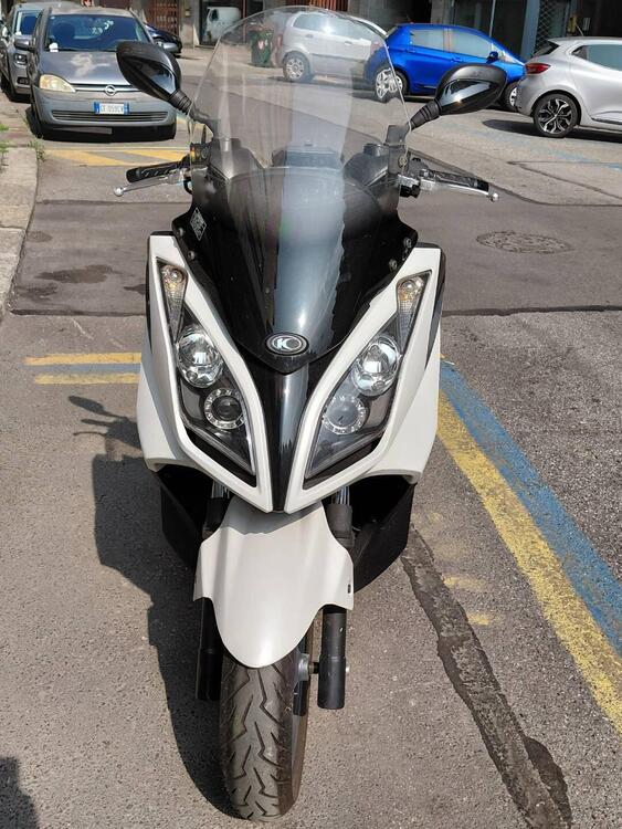 Kymco Downtown 300i (2009 - 17) (2)