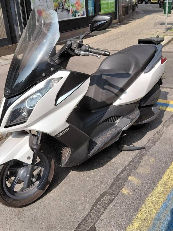 Kymco Downtown 300i (2009 - 17) (3)