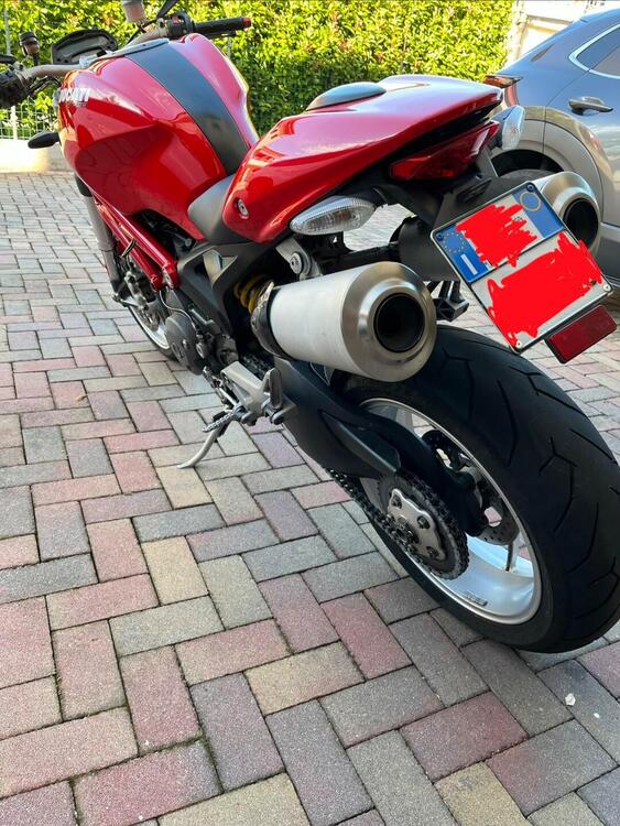 Ducati Monster 1100 (2009 -10) (5)