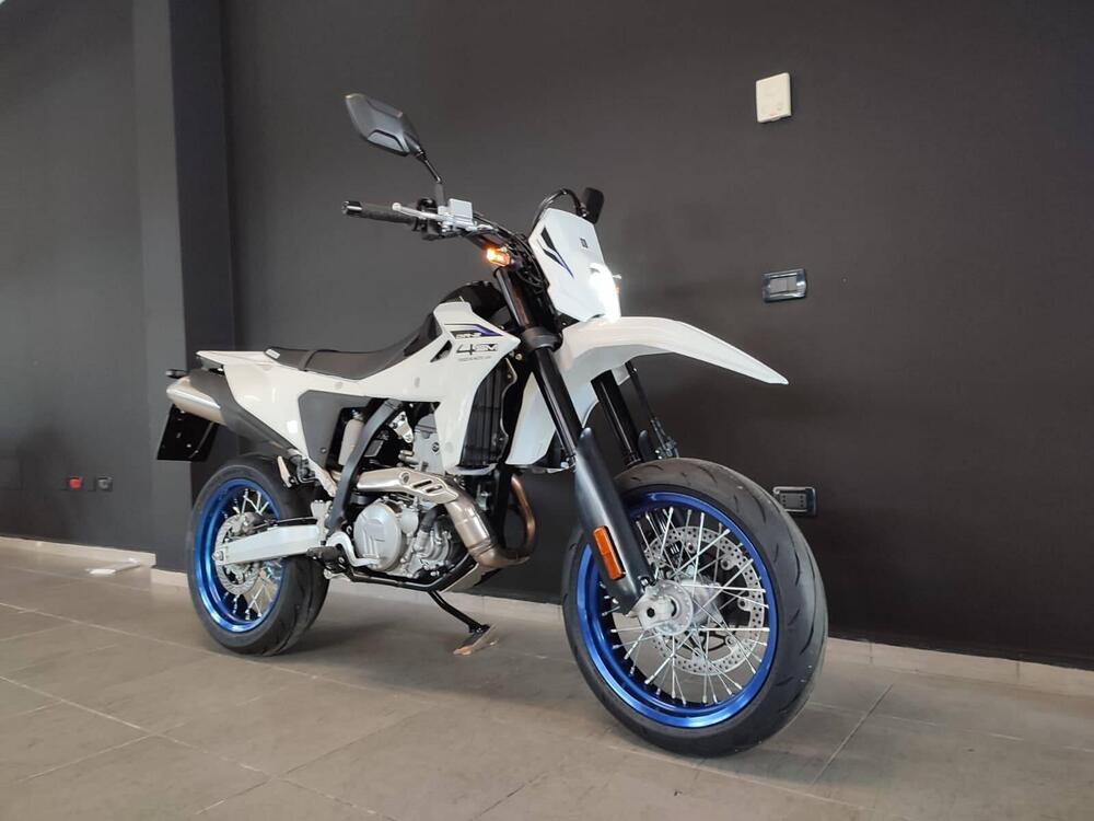 Suzuki DR-Z4SM (2025) (5)