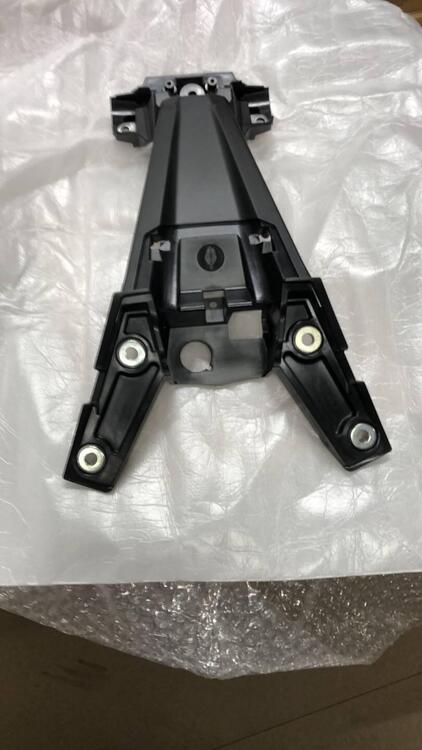 PORTATARGA PER HONDA FORZA 750. CODICE 80103MKTD00 (2)