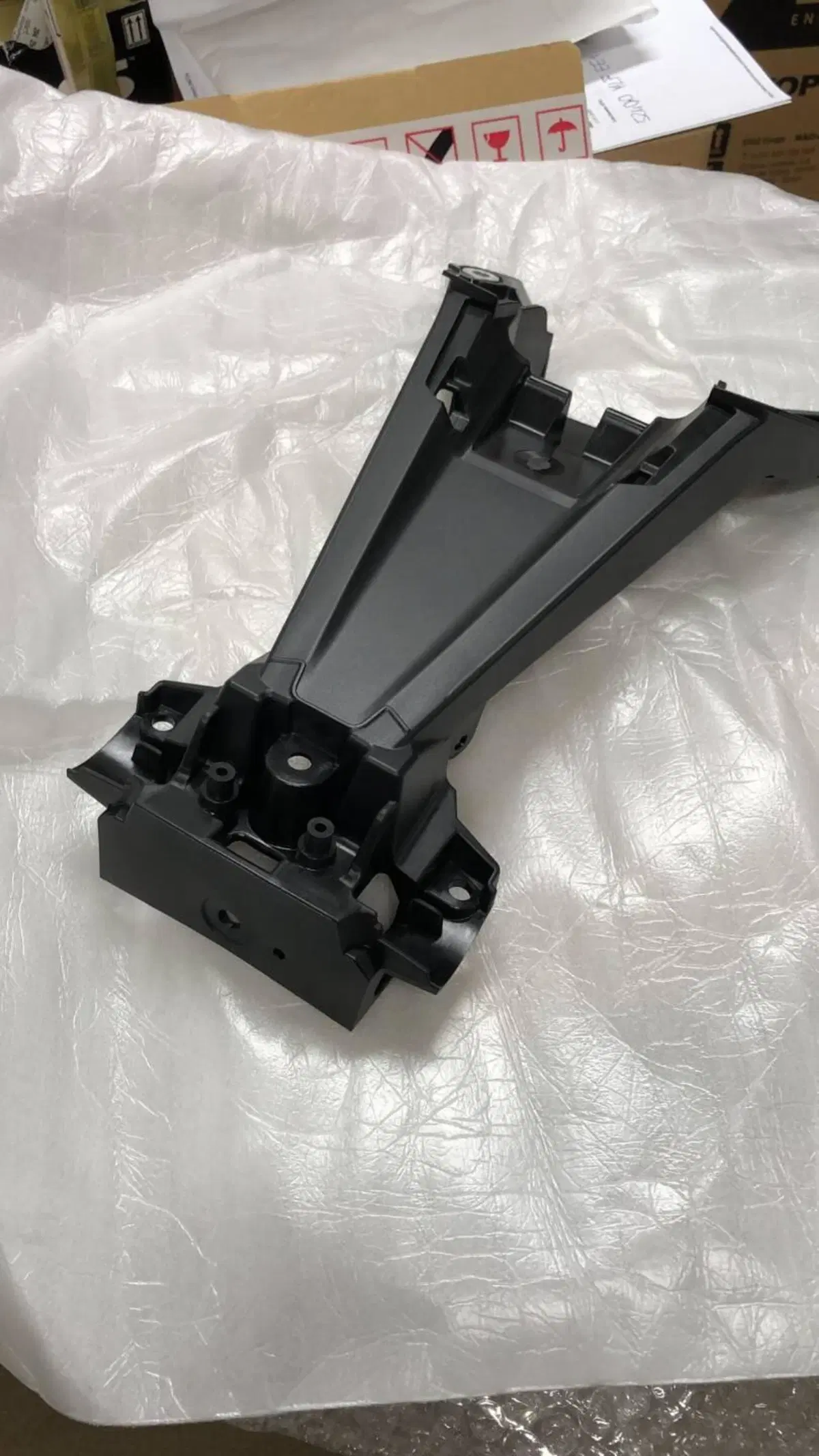 PORTATARGA PER HONDA FORZA 750. CODICE 80103MKTD00 (3)