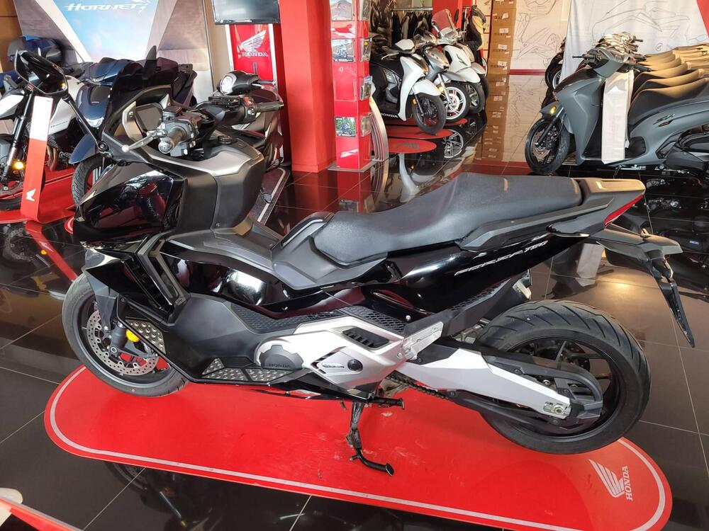 Honda Forza 750 DCT (2021 - 24) (3)