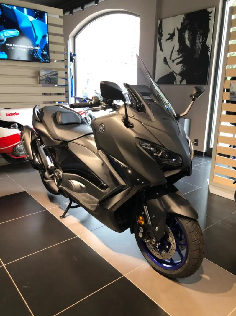 Yamaha T-Max 560 (2025 - 26)