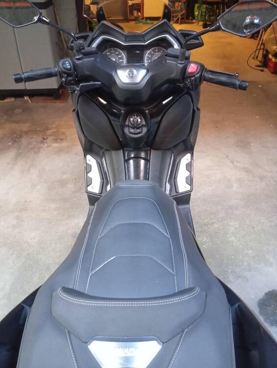 Yamaha X-Max 400 Iron Max (2019 - 20) (4)