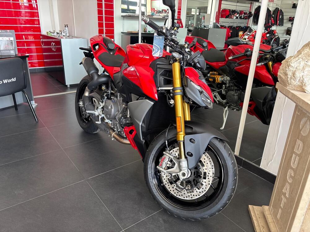 Ducati Streetfighter V2 S (2025) (2)