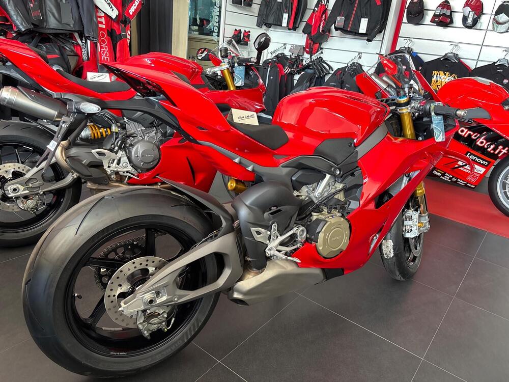 Ducati Panigale V4 S (2025) (4)
