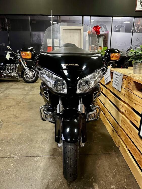 Honda GL 1800 Gold Wing (2000 - 05) (5)