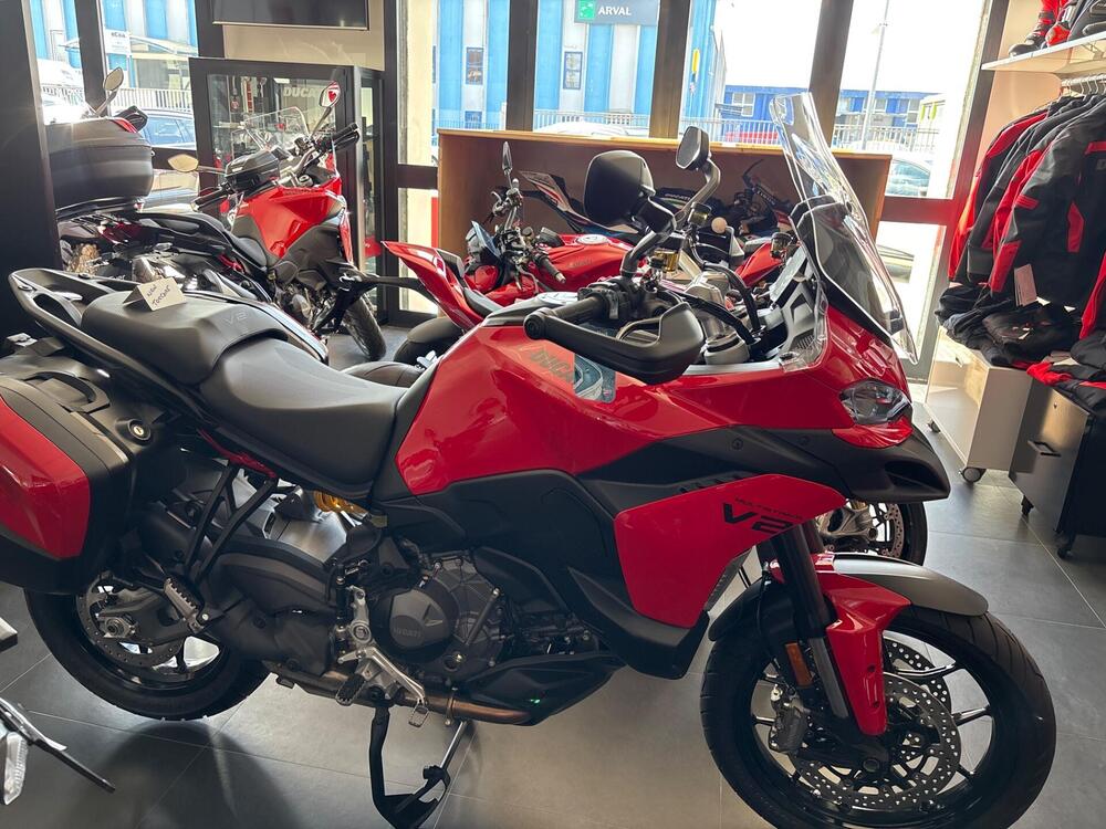 Ducati Multistrada V2 S (2025)