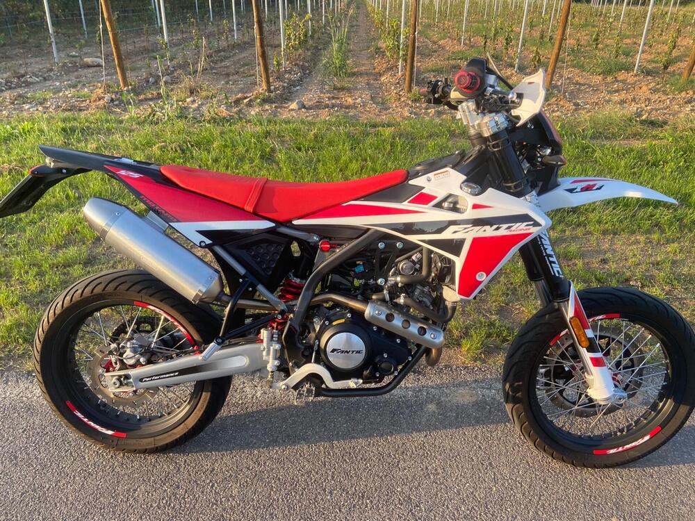 Fantic Motor XMF 125 Motard Competition 4t (2021 - 22) (4)