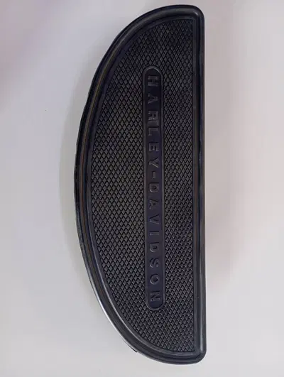 FOOTBOARD ASSEMBLY - Pedana Poggiapiedi per Softai Harley-Davidson