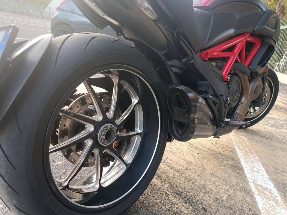 Ducati Diavel 1200 Carbon (2010 - 13) (5)