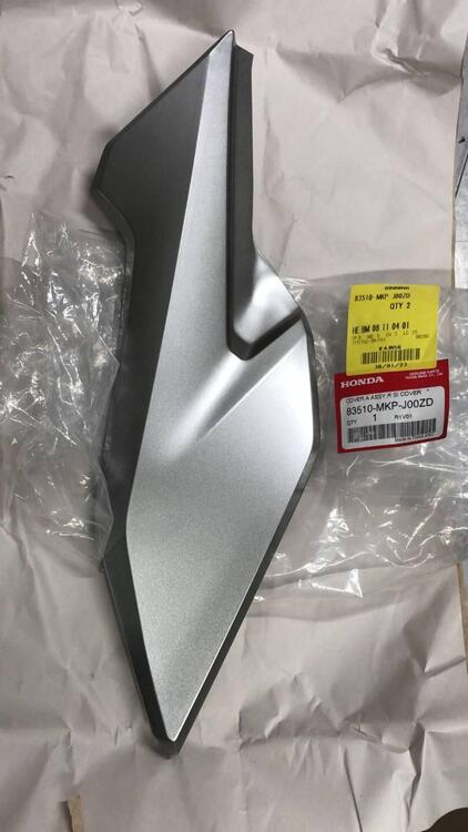 COPERCHIO LATERALE PER HONDA CB 500 CODICE 83510MK (2)