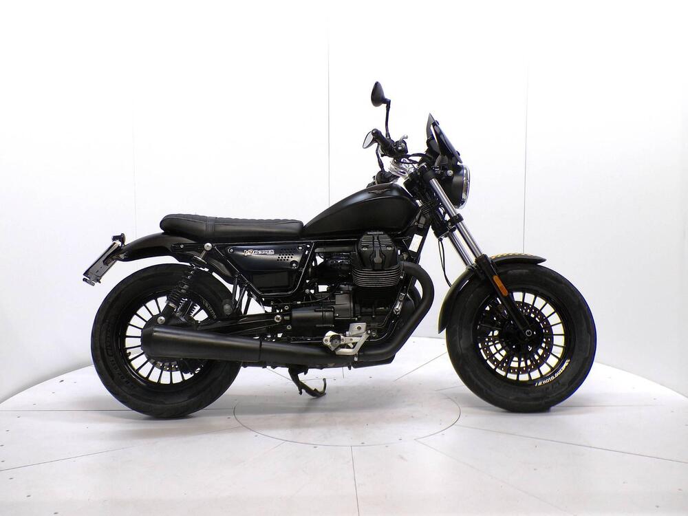 Moto Guzzi V9 Bobber (2016 - 18)