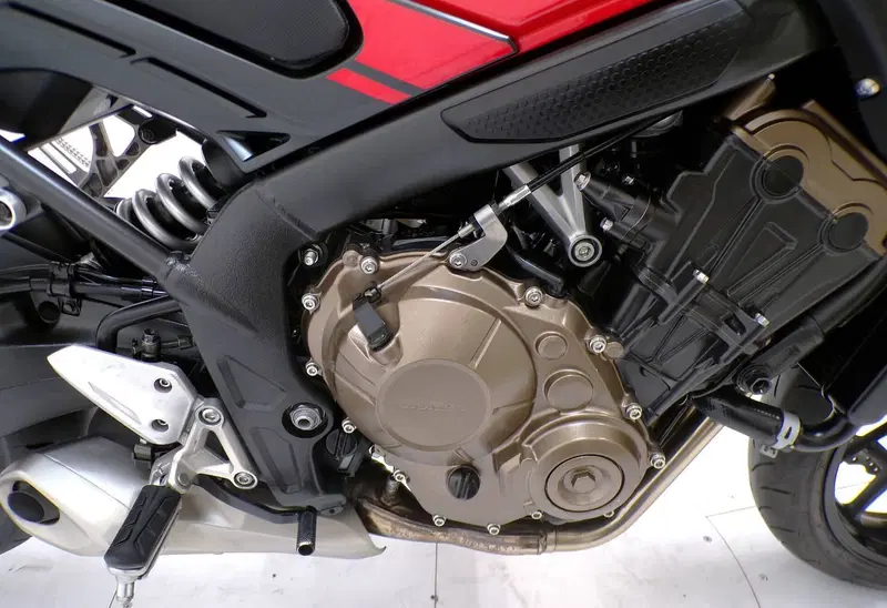 Honda CB 650 F (2017 - 18) (7)