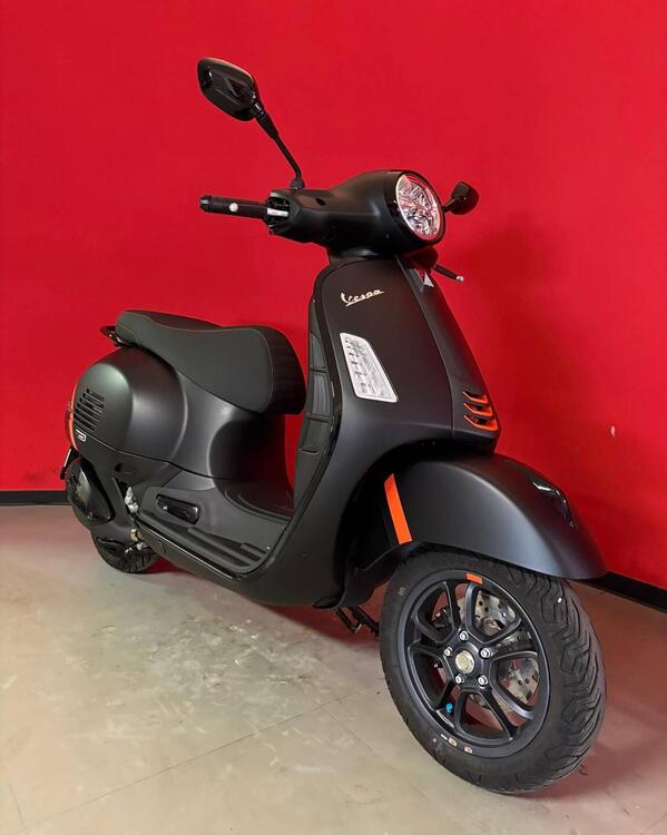 Vespa GTS 300 Super Sport (2023 - 24) (2)