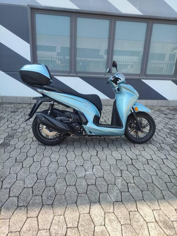 Honda SH 350 (2021 - 24) (2)