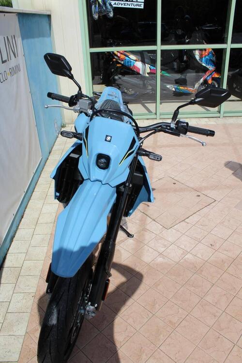 Suzuki DR-Z4SM (2025) (3)