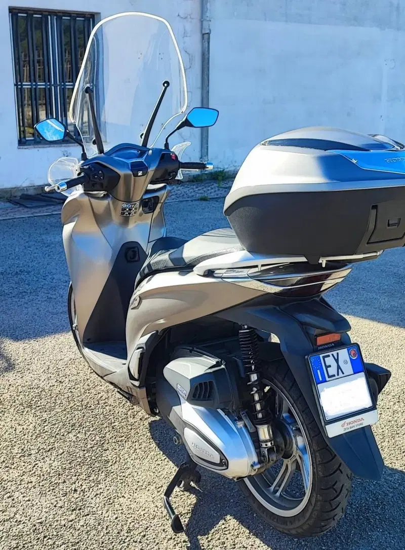Honda SH 350 (2021 - 24) (7)
