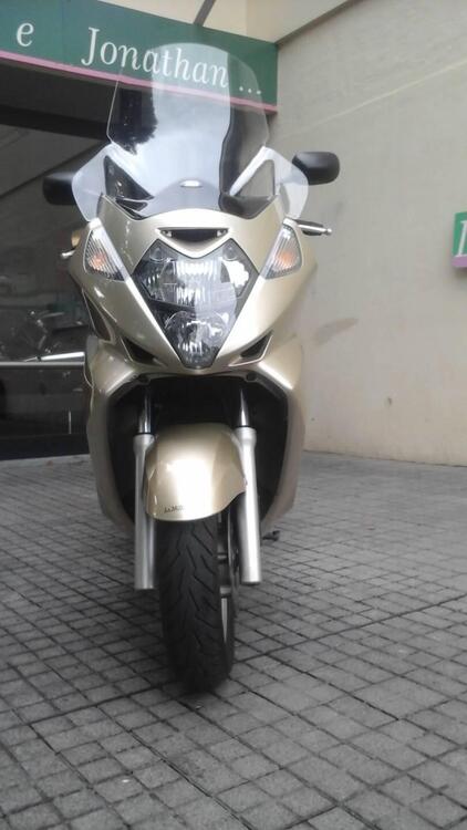 Honda Silver Wing 600 (2001 - 05) (3)