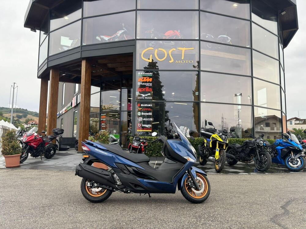 Suzuki Burgman 400 (2025)