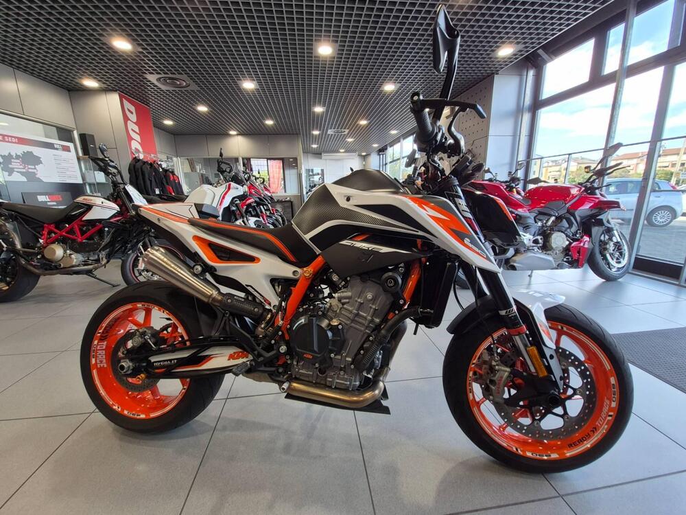 KTM 890 Duke R (2021)