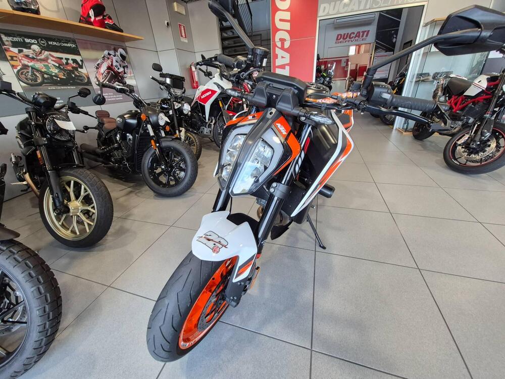 KTM 890 Duke R (2021) (3)