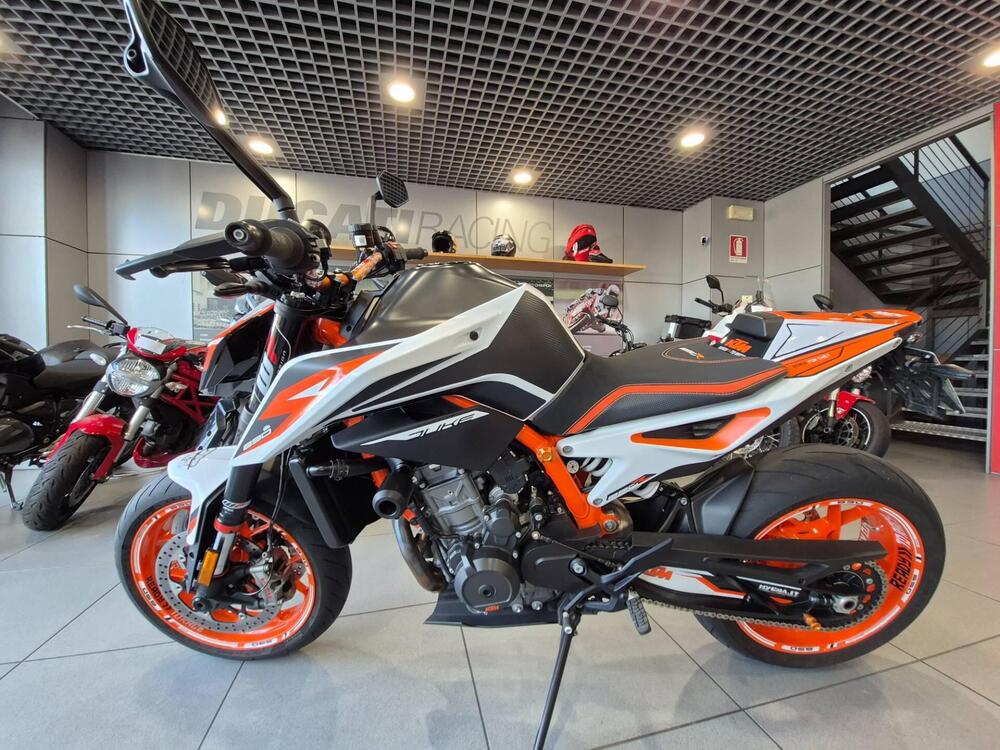 KTM 890 Duke R (2021) (4)