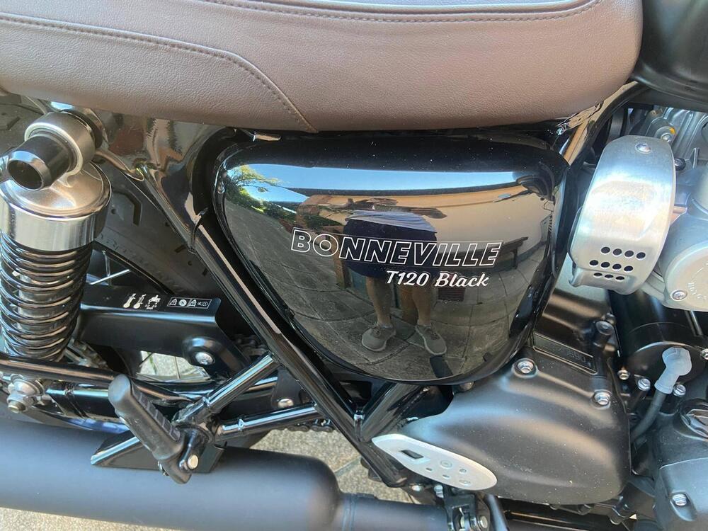 Triumph Bonneville Bobber Black 1200 (2018 - 20) (5)