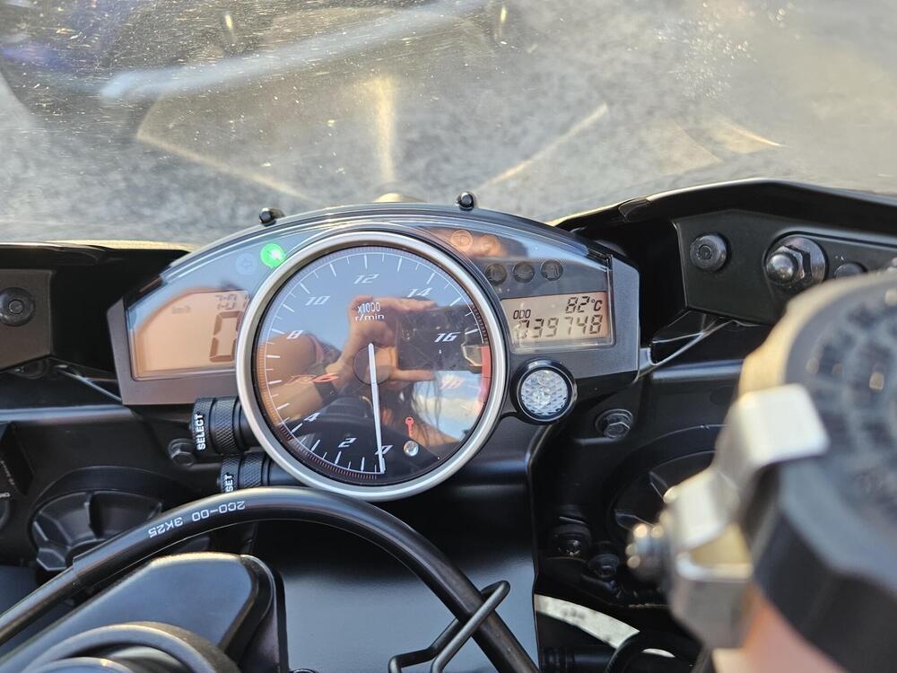 Yamaha YZF R6 (2010 - 16) (3)