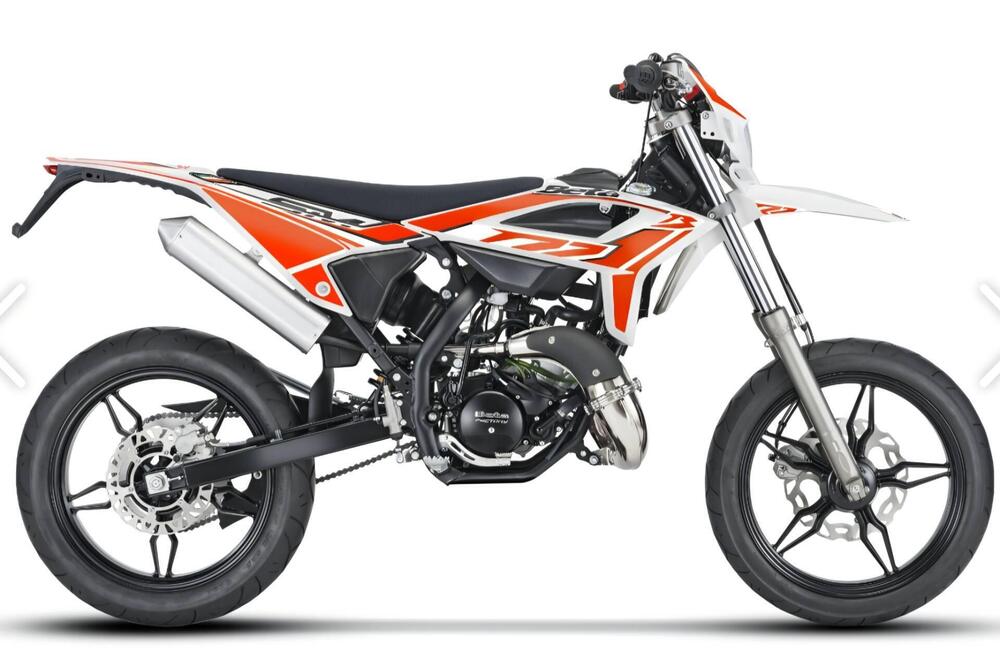 Betamotor RR 50 Motard (2021 - 25) (2)