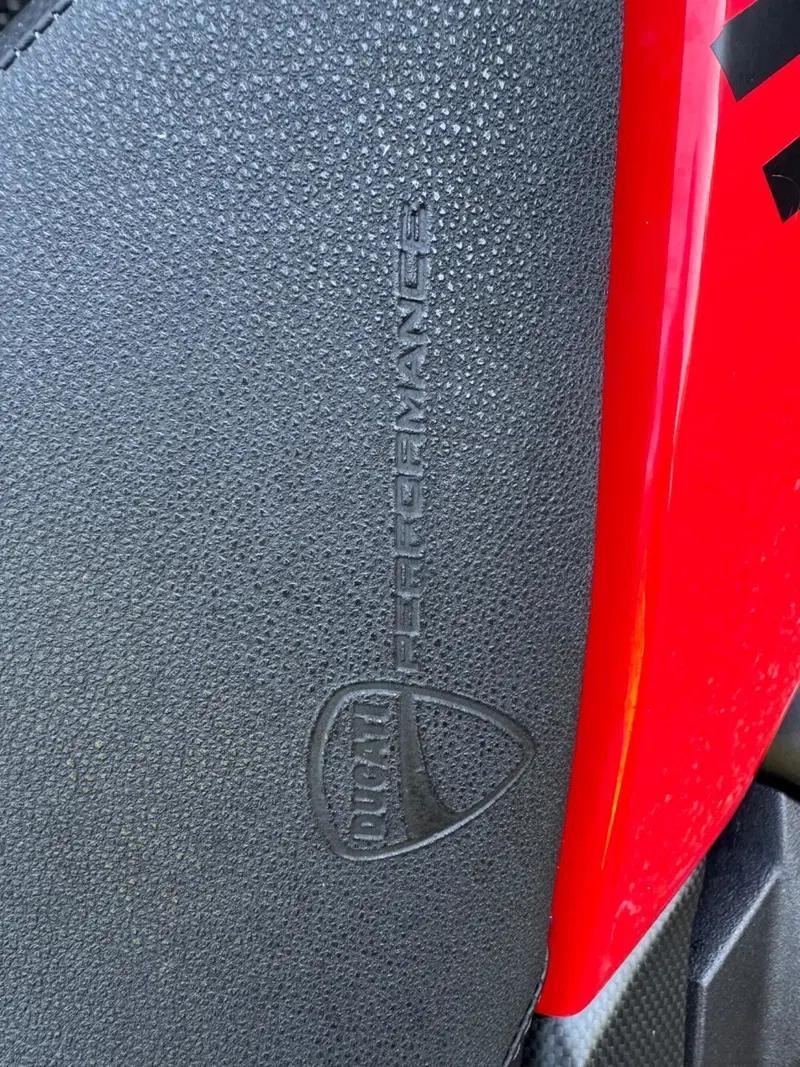 Ducati Multistrada 1200 S Touring (2010 - 12) (12)