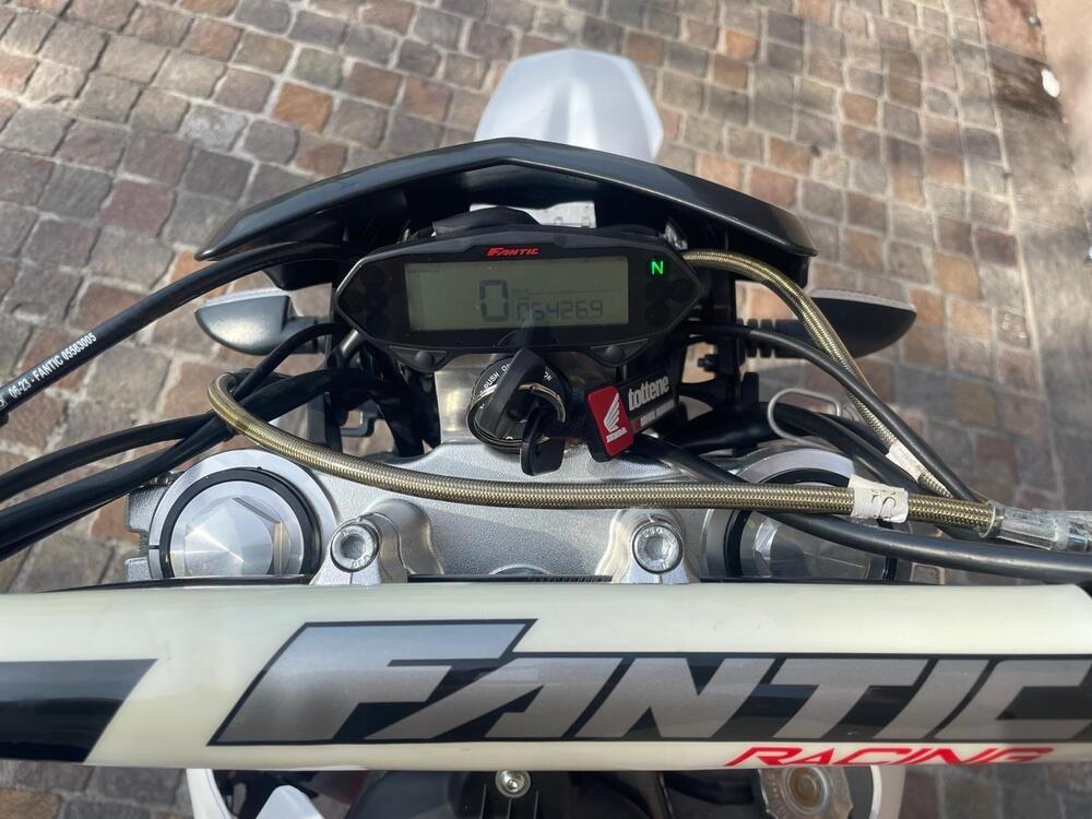 Fantic Motor XMF 125 Motard Performance 4T (2023 - 24) (4)