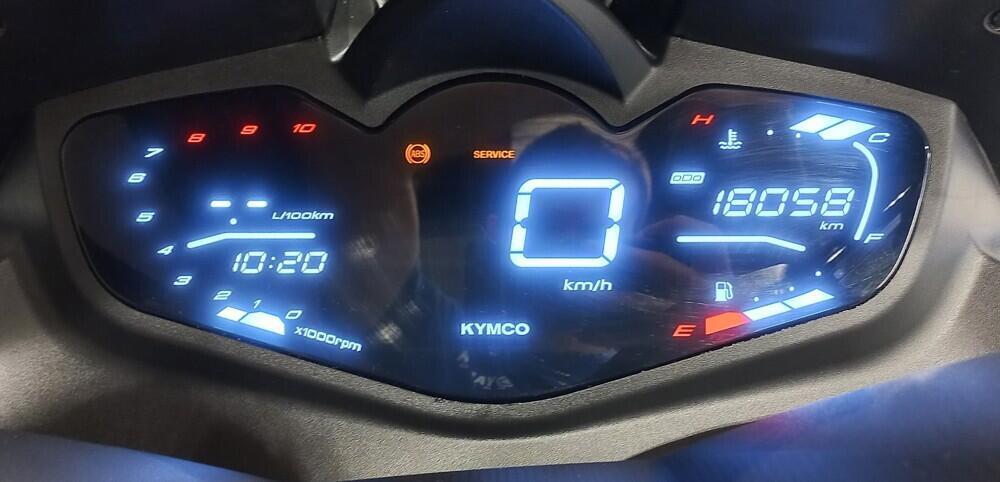 Kymco Xciting VS 400i (2023 - 25) (4)